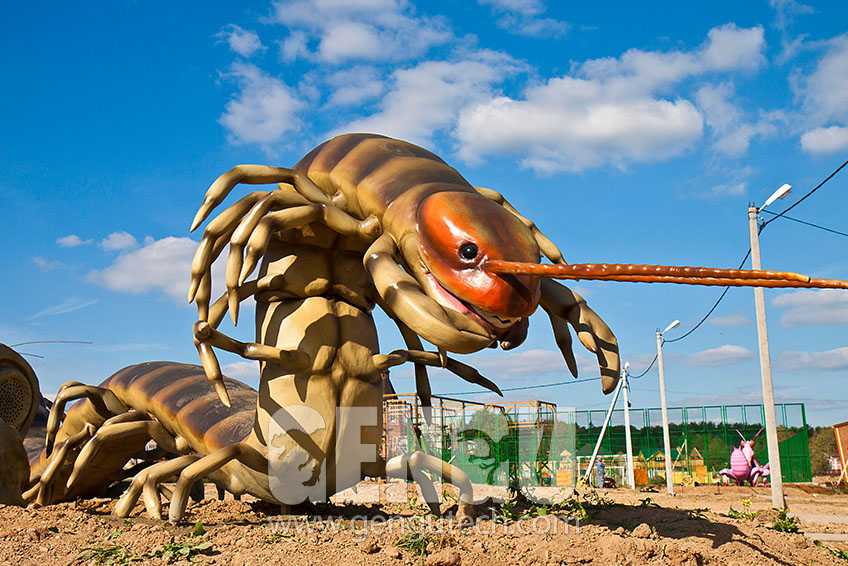 Playground Decoration - Giant Animatronic Insect